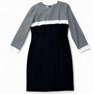 Chic Black and White Long Sleeve Dress